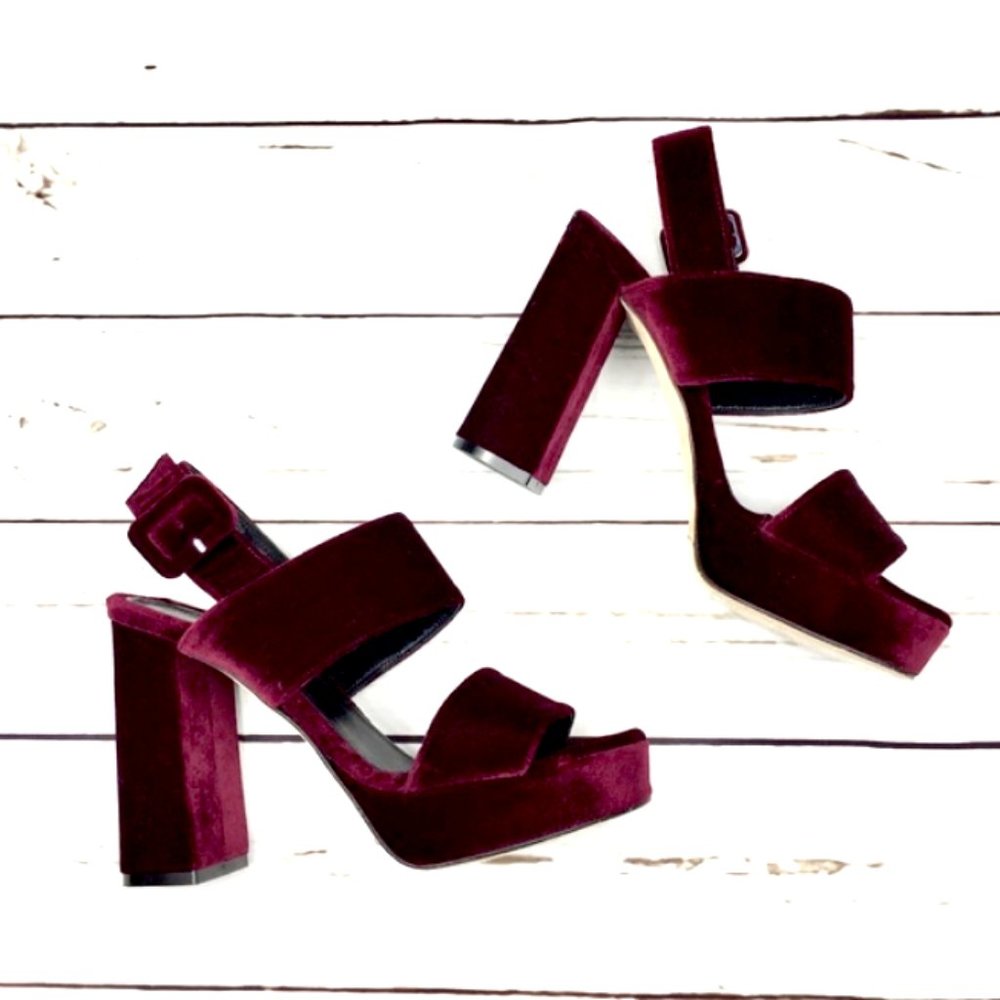 BNY // Double Band Velvet Platform Sandal NWT